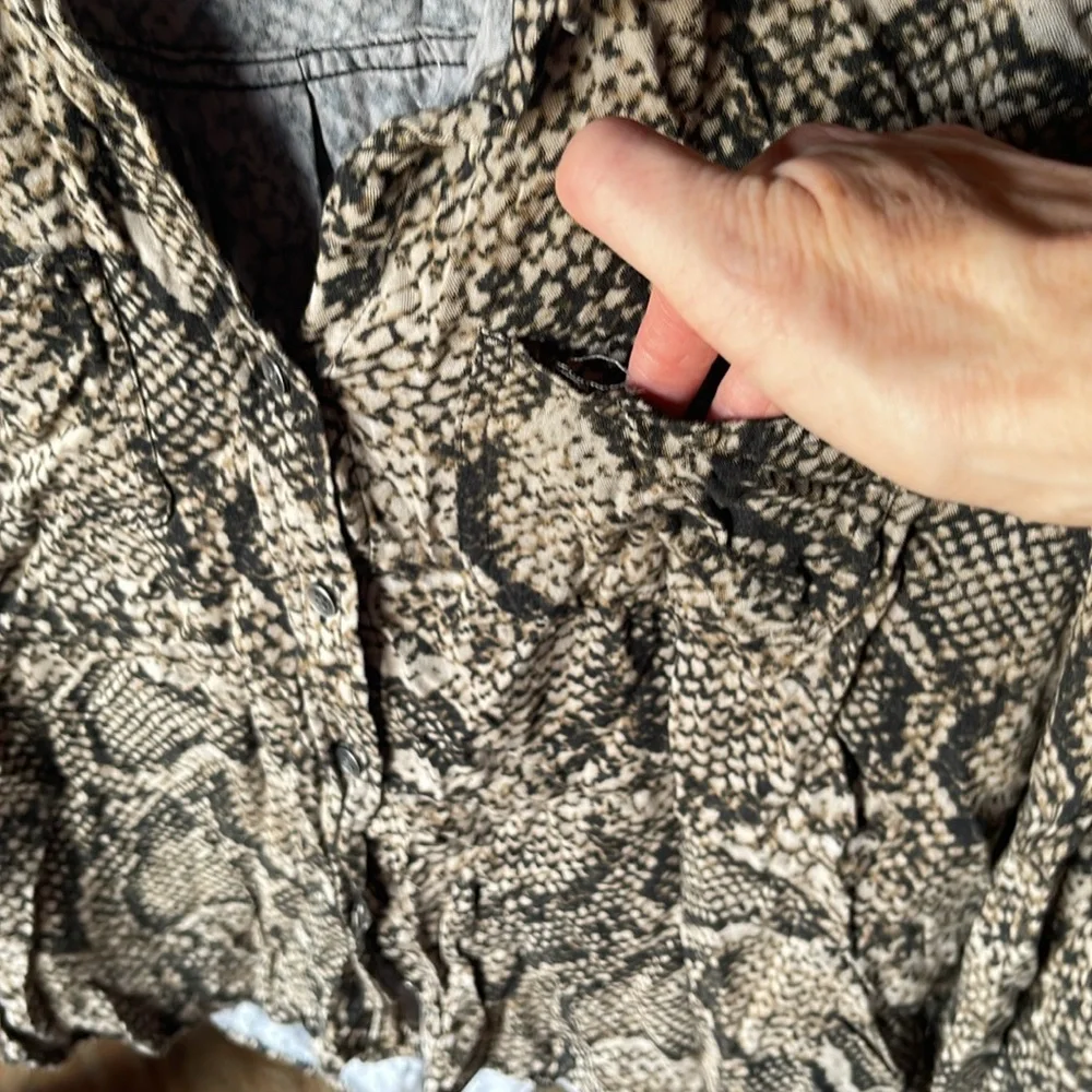 Rock & Republic Python Button up - Picture 3 of 4